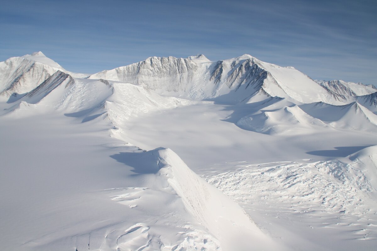 Antarctic Environment - Antarctic Logistics & Expeditions