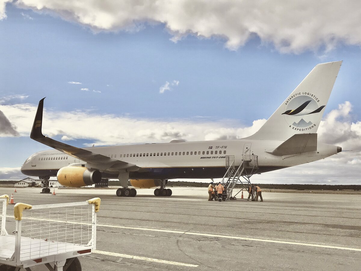 ALE's B757 passenger jet at Punta Arenas airport